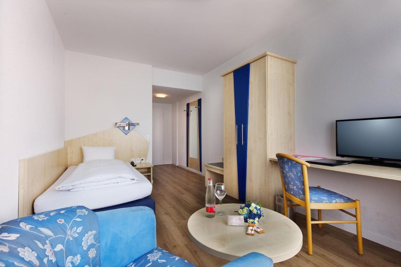 Hotel Blumenstein Self-Check In フラウエンフェルト エクステリア 写真